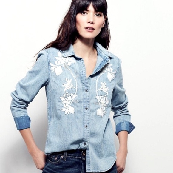 Free People Tops - Free People Embroidered Chambray denim Button-up
